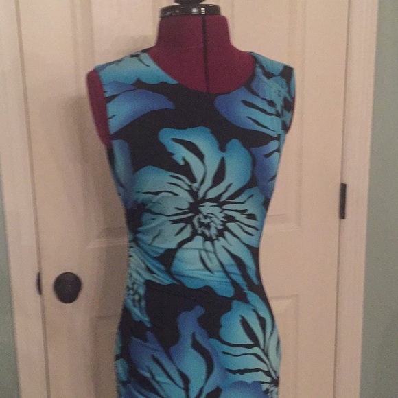 Sexy cache blue floral dress - Picture 5 of 7